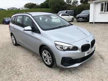 2018 - 218i SE 5dr (7 Seater)