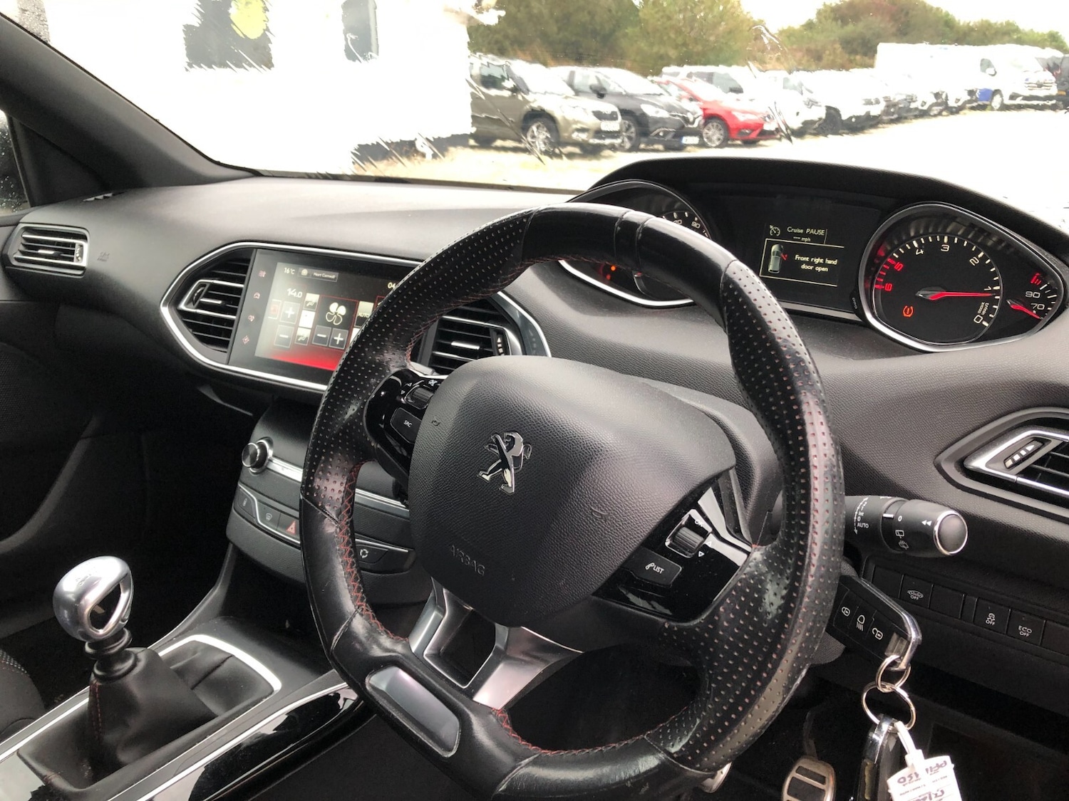 Used Peugeot 308 2016 for sale - 76154624: Photo 6