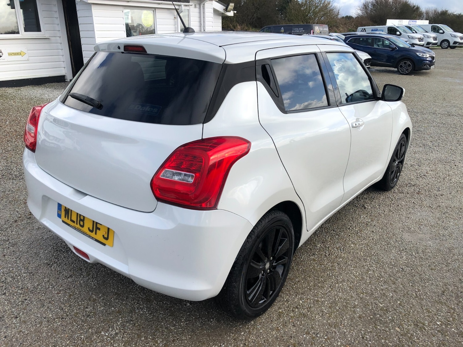 Used Suzuki Swift 2018 for sale - 77393448: Photo 3