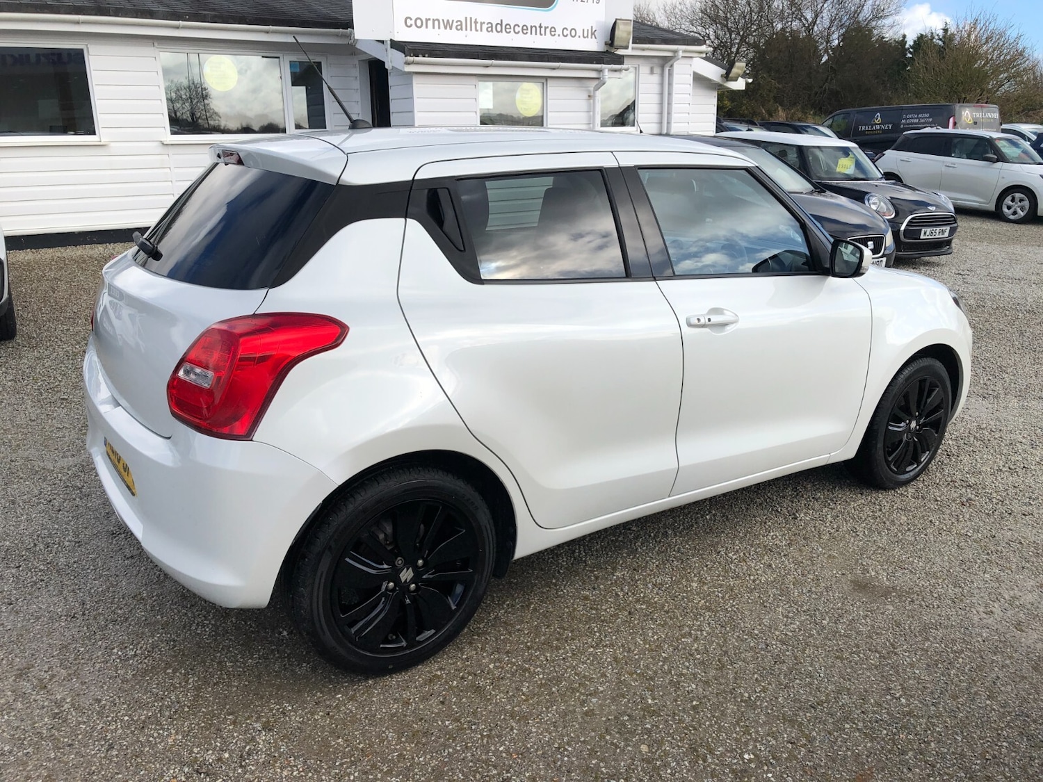 Used Suzuki Swift 2018 for sale - 77393448: Photo 4