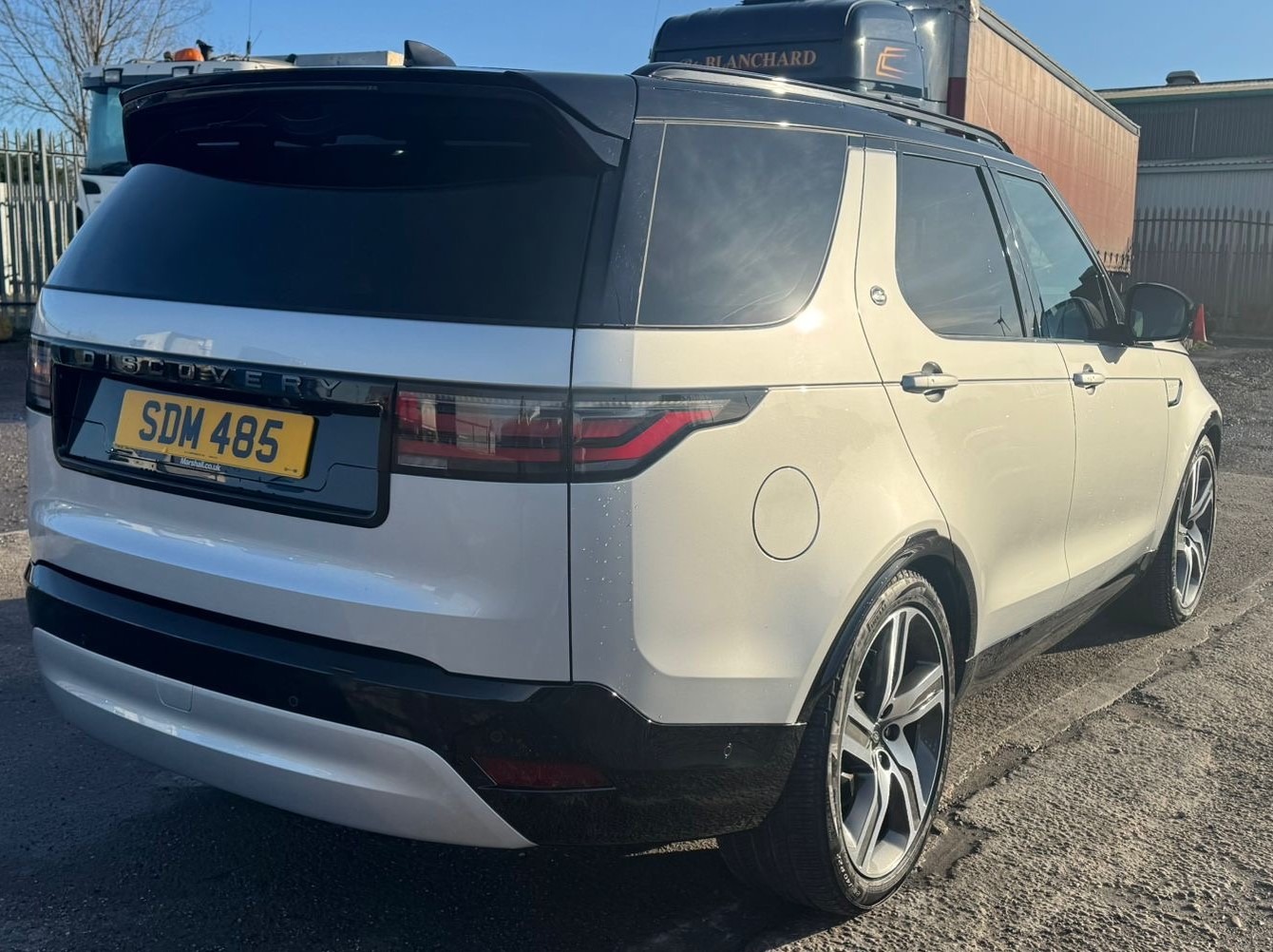 Used Land Rover Discovery 2024 for sale - 76707209: Photo 6