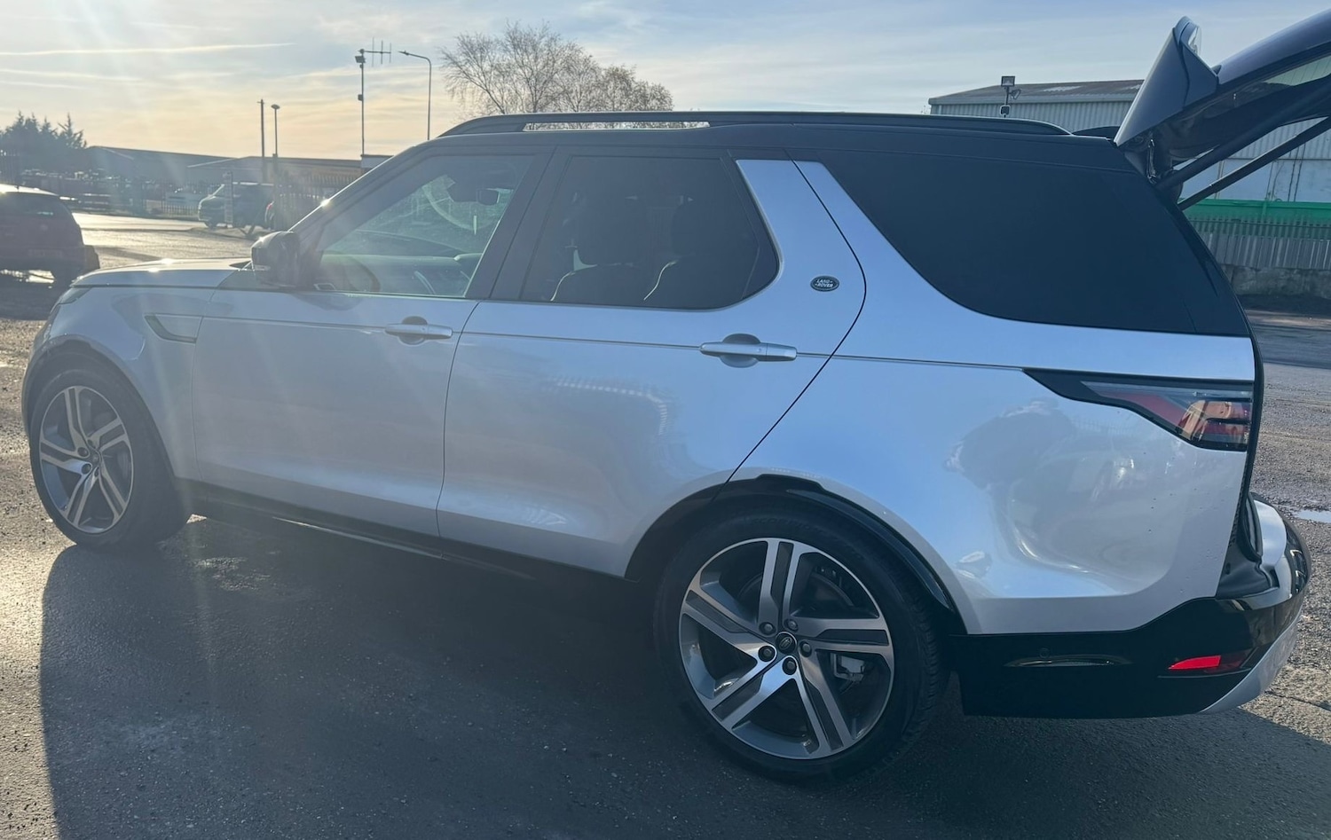 Used Land Rover Discovery 2024 for sale - 76707209: Photo 8