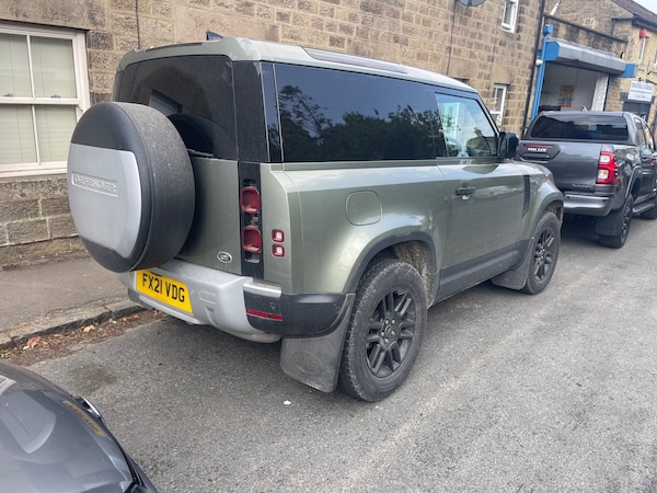 Used Land Rover Defender 2021 for sale - 75284041: Photo 2
