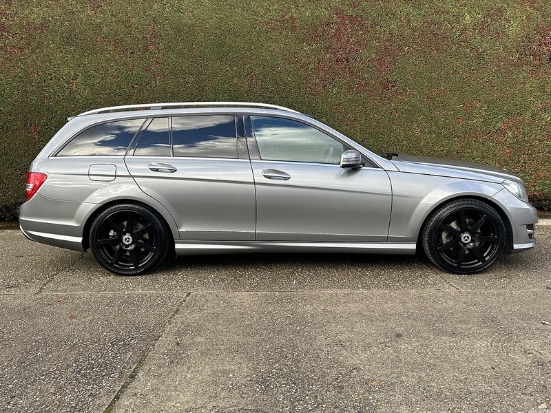 Used Mercedes-Benz C Class 2014 for sale - 76655503: Photo 2