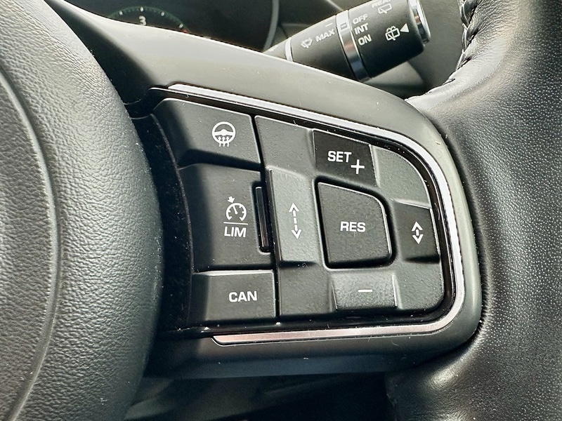 Used Jaguar E-Pace 2018 for sale - 76542884: Photo 26