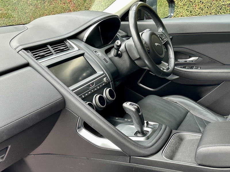 Used Jaguar E-Pace 2018 for sale - 76542884: Photo 34