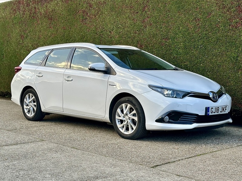 Used Toyota Auris 2018 for sale - 76605305: Photo 1