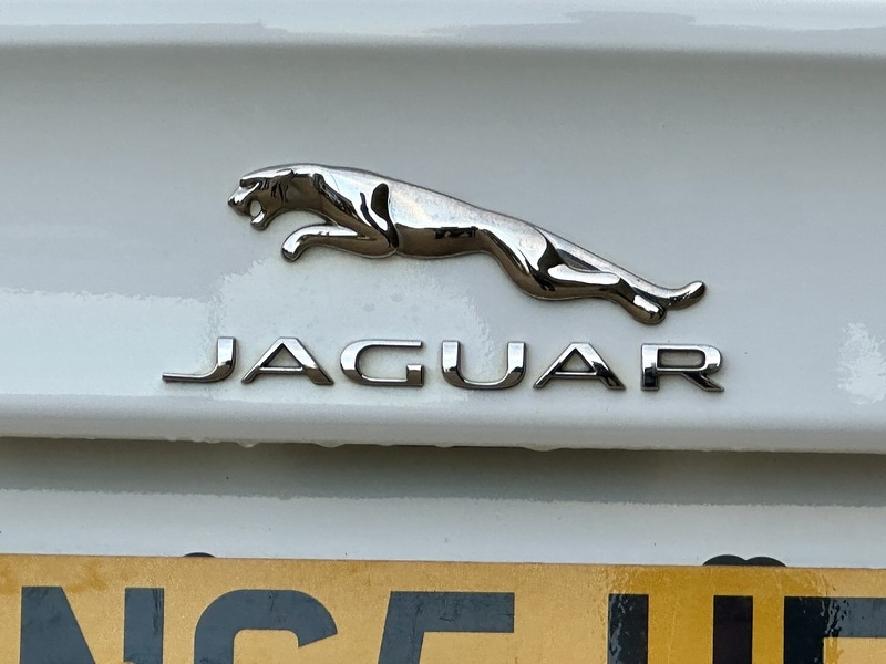 Used Jaguar XE 2015 for sale - 76720040: Photo 10