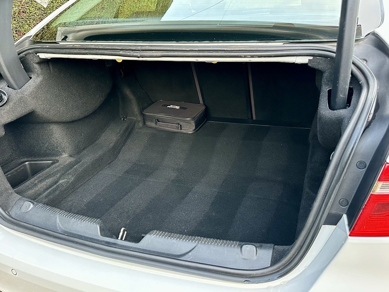 Used Jaguar XE 2015 for sale - 76720040: Photo 16