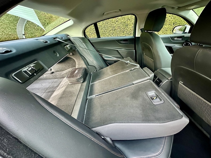 Used Jaguar XE 2015 for sale - 76720040: Photo 17