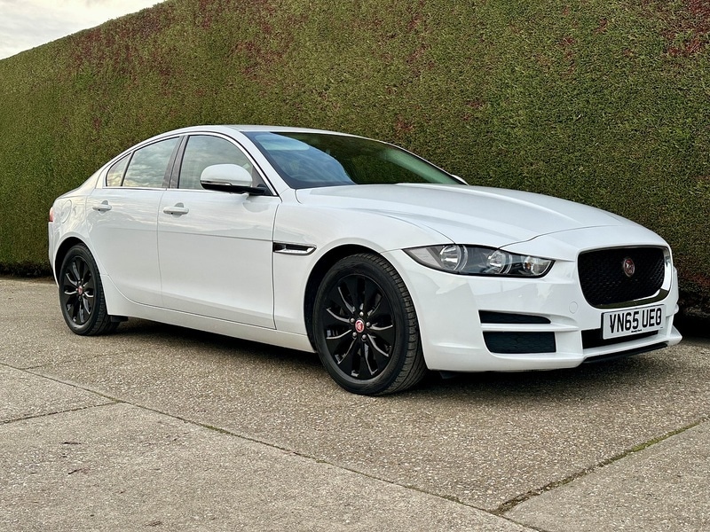 Used Jaguar XE 2015 for sale - 76720040: Photo 2