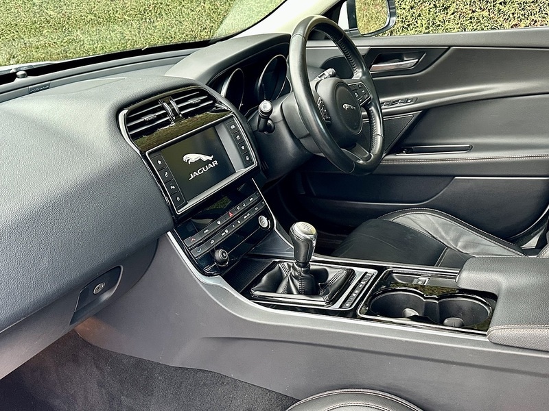 Used Jaguar XE 2015 for sale - 76720040: Photo 20