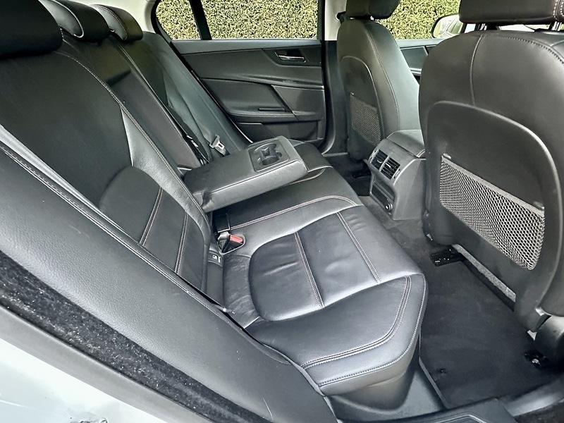 Used Jaguar XE 2015 for sale - 76720040: Photo 22