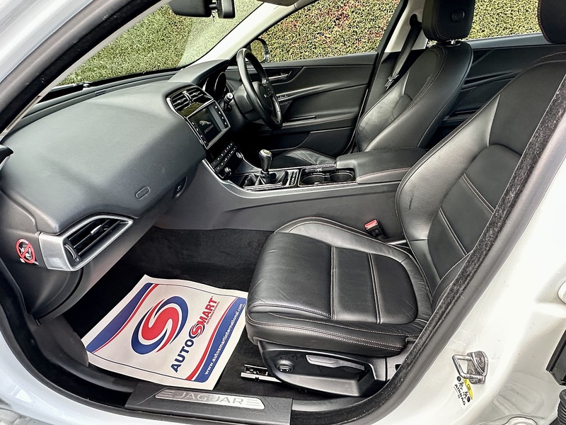 Used Jaguar XE 2015 for sale - 76720040: Photo 23