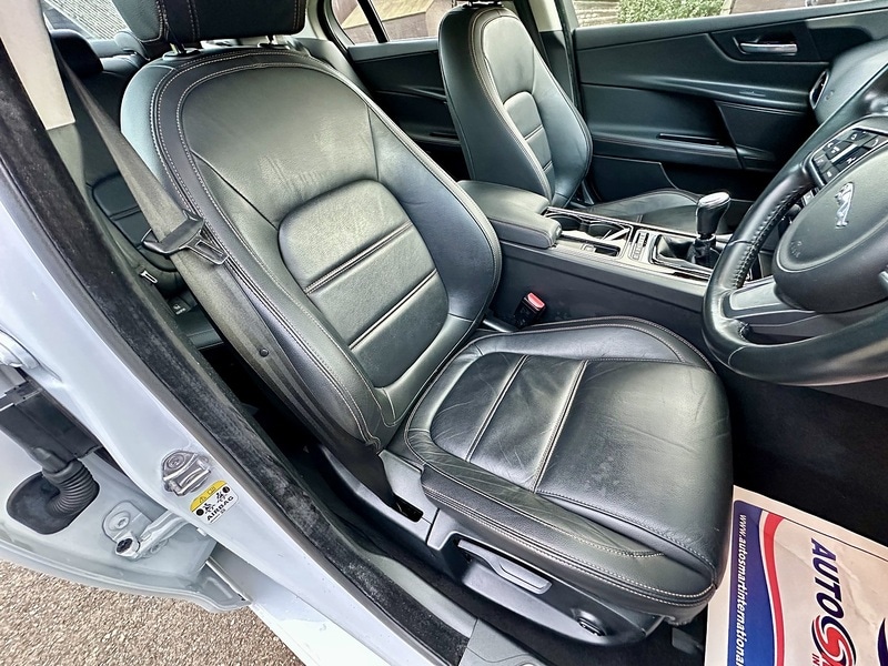 Used Jaguar XE 2015 for sale - 76720040: Photo 26