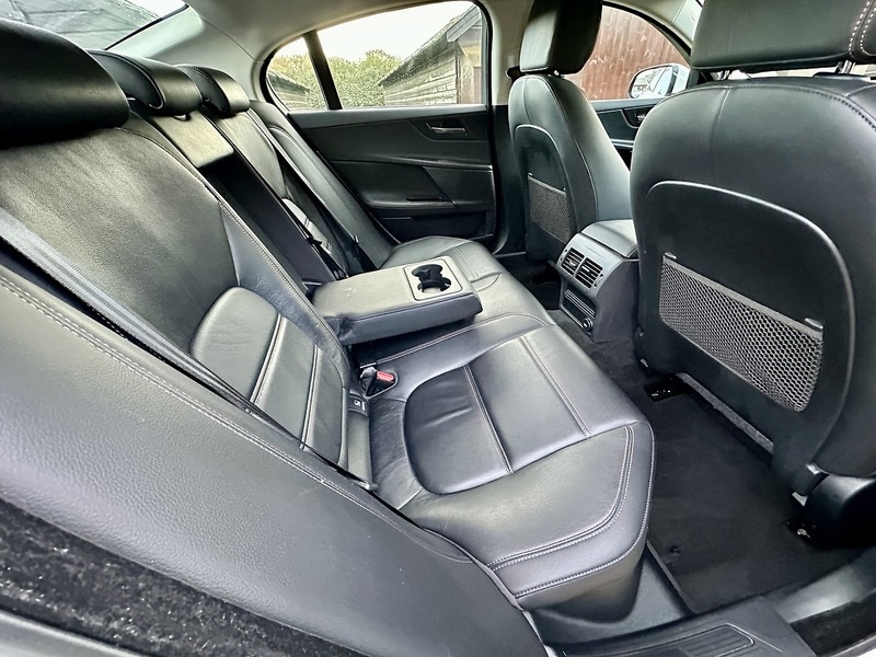 Used Jaguar XE 2015 for sale - 76720040: Photo 27