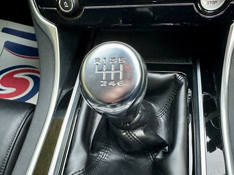 Used Jaguar XE 2015 for sale - 76720040: Photo 28