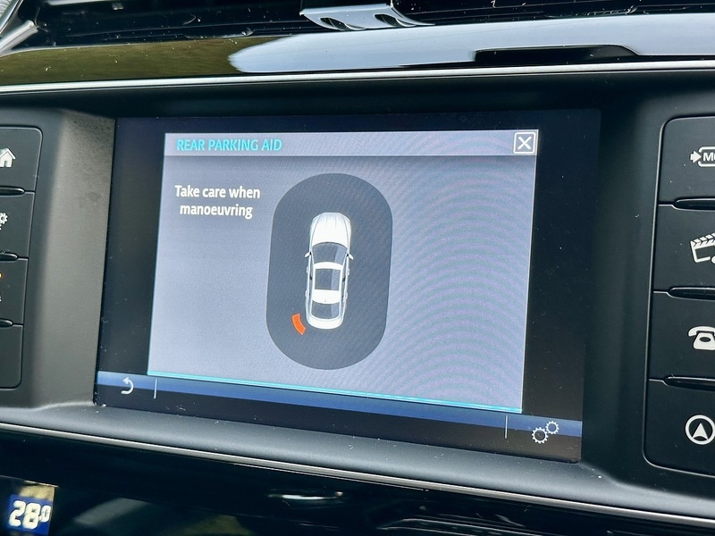 Used Jaguar XE 2015 for sale - 76720040: Photo 32