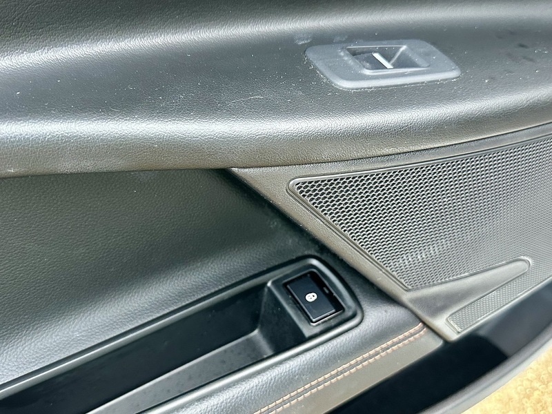 Used Jaguar XE 2015 for sale - 76720040: Photo 38