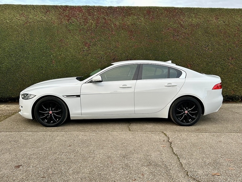 Used Jaguar XE 2015 for sale - 76720040: Photo 6