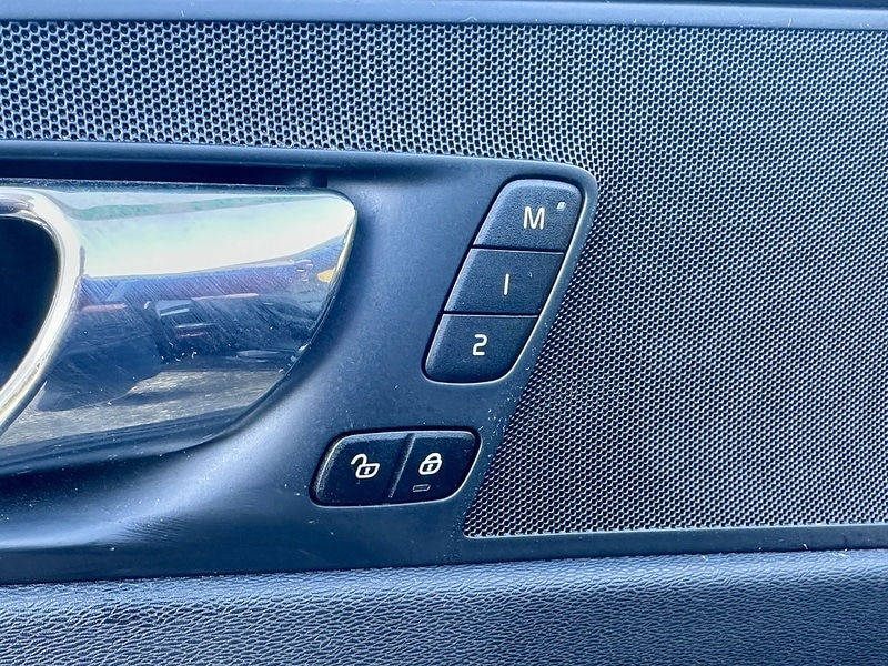 Used Volvo XC60 2017 for sale - 76655502: Photo 17