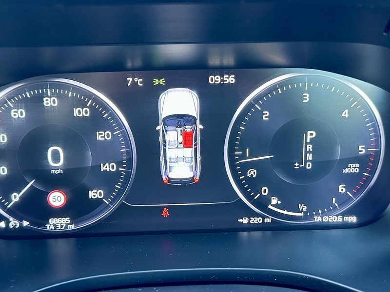 Used Volvo XC60 2017 for sale - 76655502: Photo 31