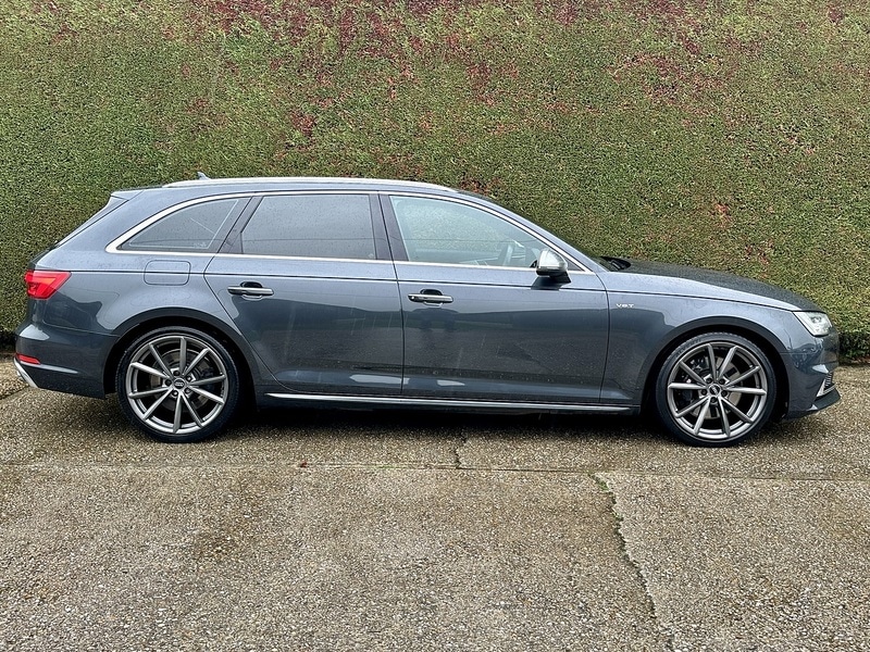 Used Audi S4 Avant 2017 for sale - 76578174: Photo 2