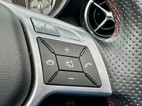 Used Mercedes-Benz SLK 2013 for sale - 76256895: Photo 27