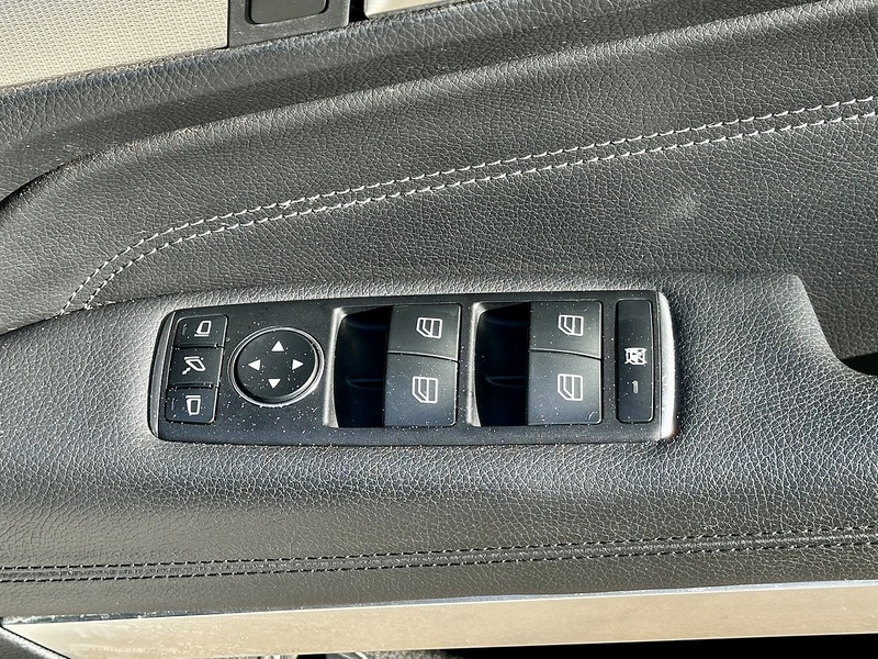 Used Mercedes-Benz E Class 2015 for sale - 76518496: Photo 25