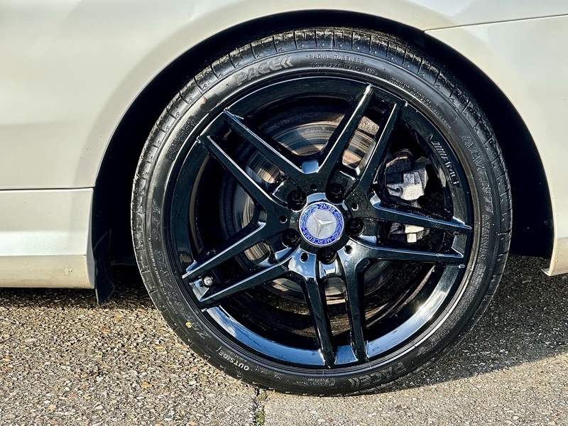 Used Mercedes-Benz E Class 2015 for sale - 76518496: Photo 39