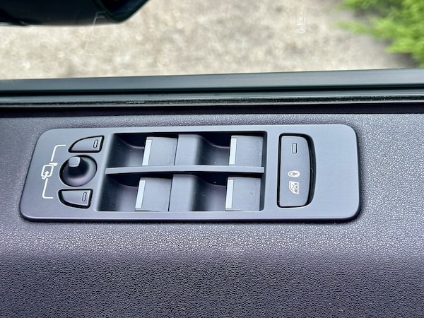 Used Land Rover Discovery Sport 2016 for sale - 75184241: Photo 33