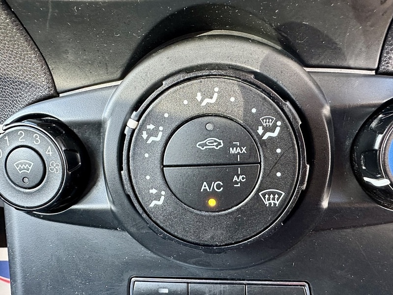 Used Ford Fiesta 2017 for sale - 76065077: Photo 25