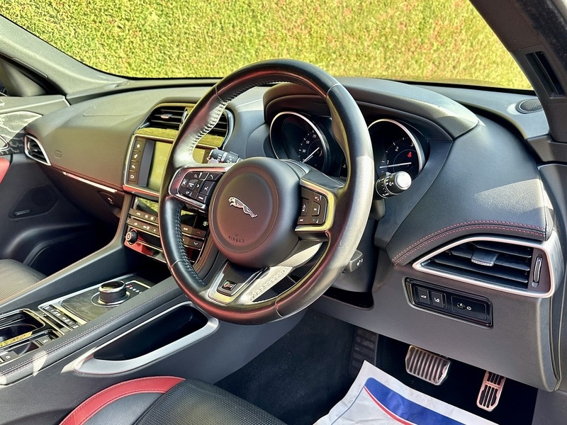 Used Jaguar F-Pace 2017 for sale - 76171080: Photo 17