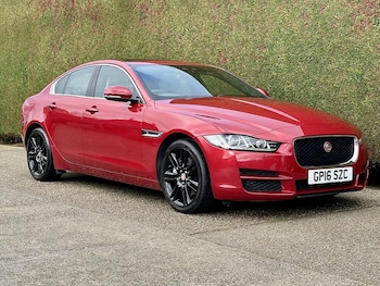 Used Jaguar XE 2016 for sale - 76566326: Photo