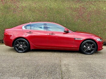 Used Jaguar XE 2016 for sale - 76566326: Photo