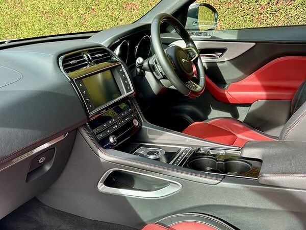 Used Jaguar F-Pace 2016 for sale - 76334104: Photo 26