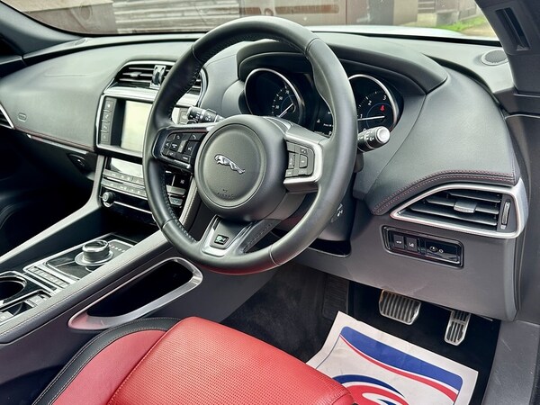 Used Jaguar F-Pace 2016 for sale - 76334104: Photo 29