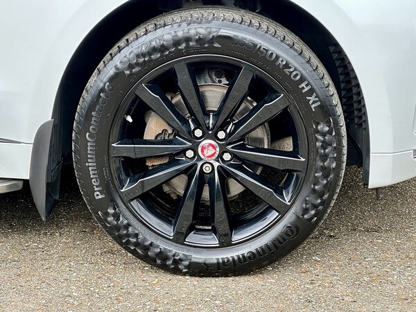 Used Jaguar F-Pace 2016 for sale - 76334104: Photo 36