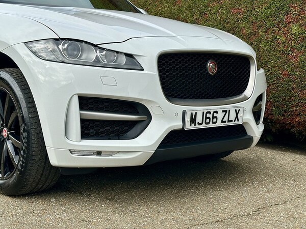 Used Jaguar F-Pace 2016 for sale - 76334104: Photo 6