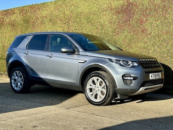 Used Land Rover Discovery Sport 2018 for sale - 76707330: Photo