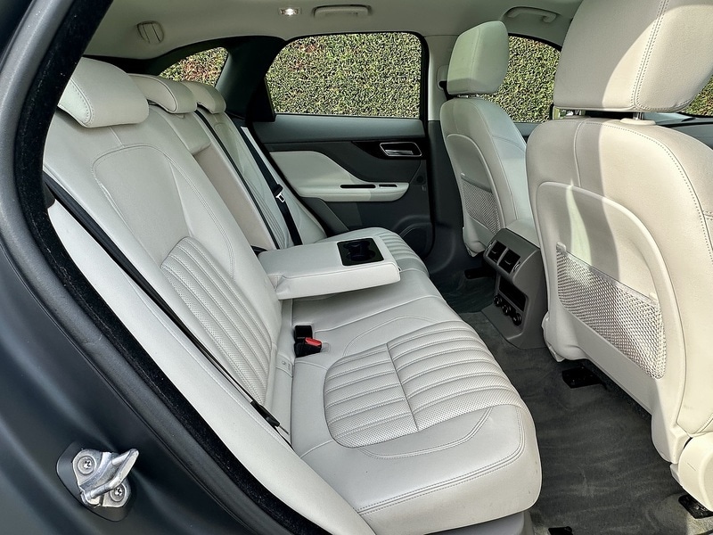 Used Jaguar F-Pace 2016 for sale - 76193955: Photo 23