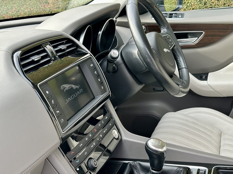 Used Jaguar F-Pace 2016 for sale - 76193955: Photo 26