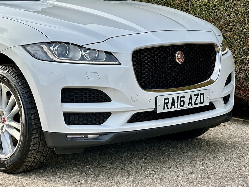 Used Jaguar F-Pace 2016 for sale - 76193955: Photo 4
