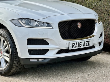 Used Jaguar F-Pace 2016 for sale - 76193955: Photo 4