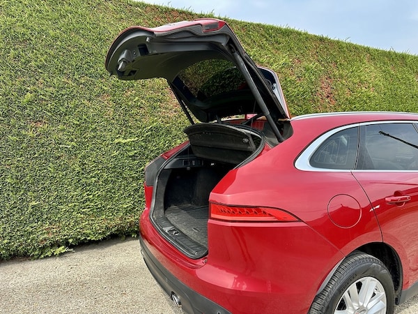Used Jaguar F-Pace 2017 for sale - 75574133: Photo 17