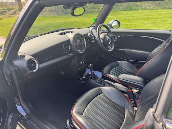 Used MINI Convertible 2013 for sale - 74277353: Photo 10