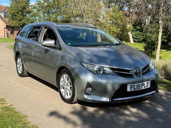 Toyota - Auris