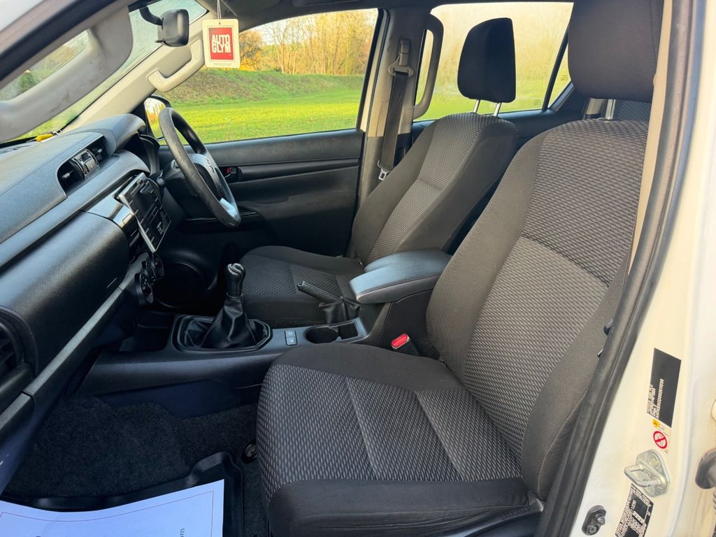 Used Toyota Hilux 2018 for sale - 76848319: Photo 12