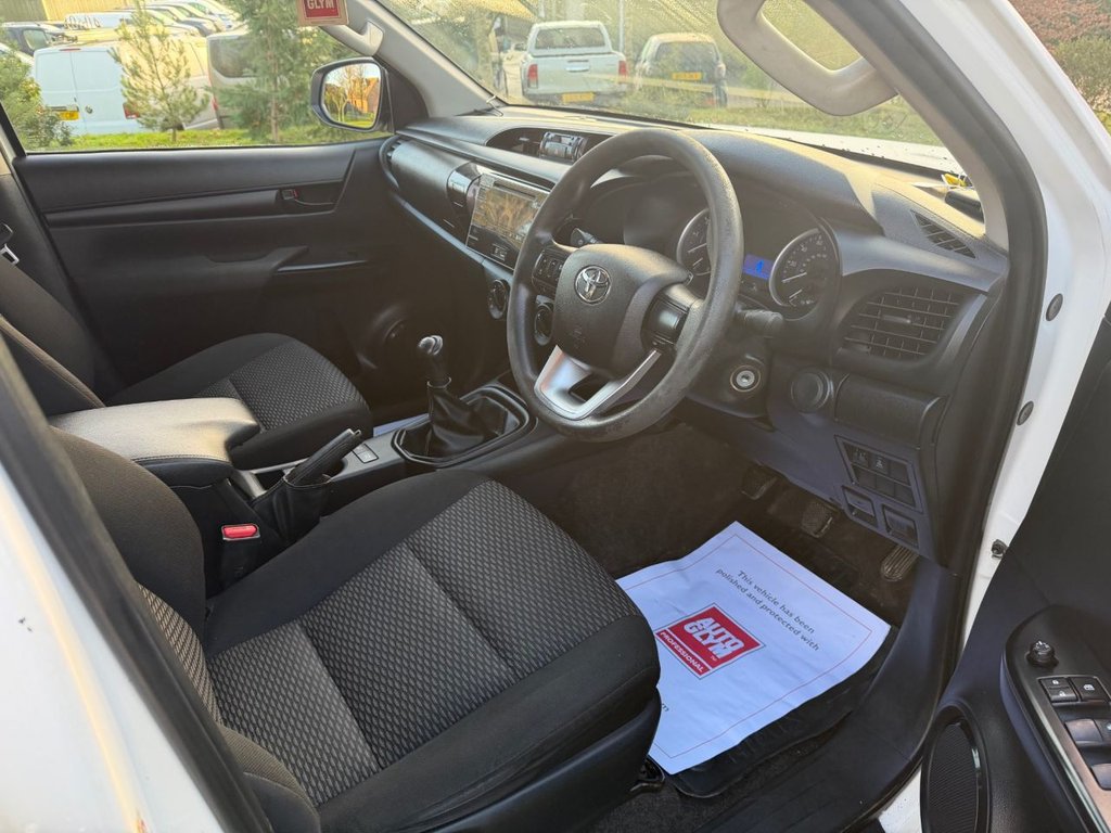 Used Toyota Hilux 2018 for sale - 76848319: Photo 9