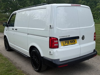 Used Volkswagen Transporter 2018 for sale - 78619118: Photo
